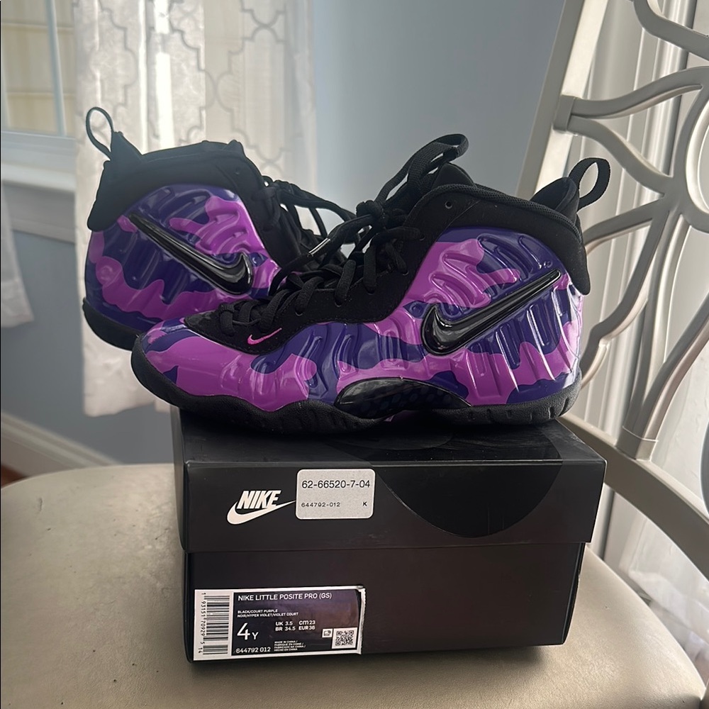 Nike Little Posite Pro Kids Shoes - Purple and Black Youth Girl size 4.